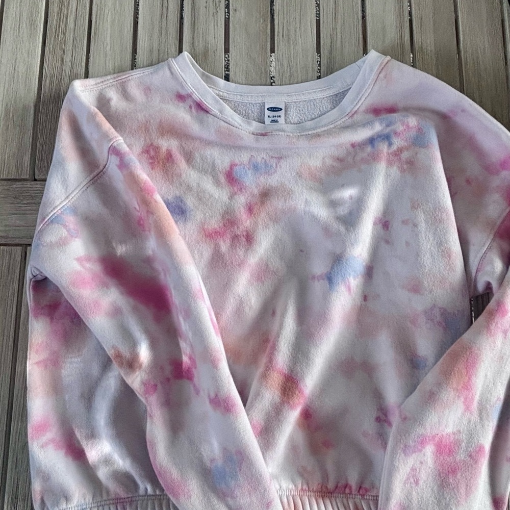 Old Navy Kids Tie-Dye Cropped Sweatshirt - Pink and Purple